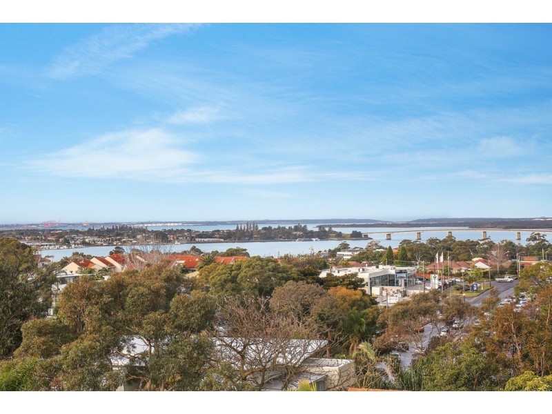 2/8-12 Murralin Lane, Sylvania NSW 2224