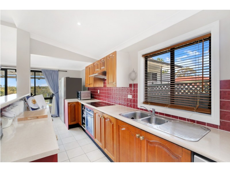 77 Novara Crescent, Como NSW 2226