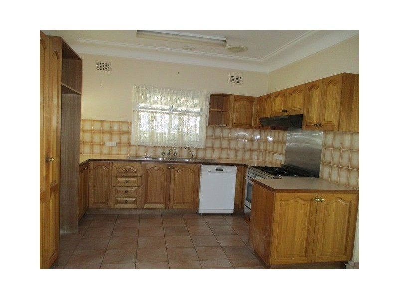 98 Evelyn Street, Sylvania NSW 2224