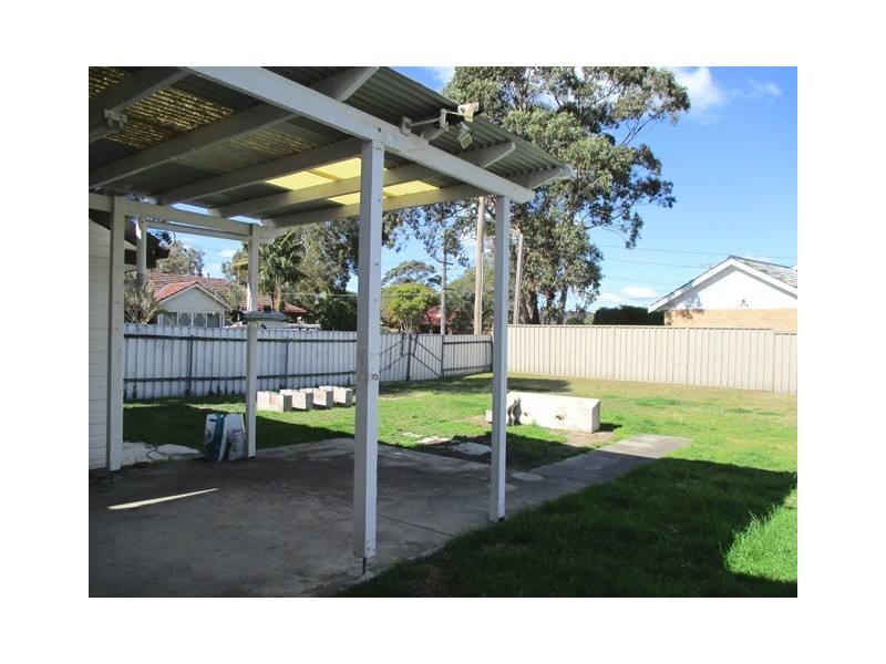 98 Evelyn Street, Sylvania NSW 2224