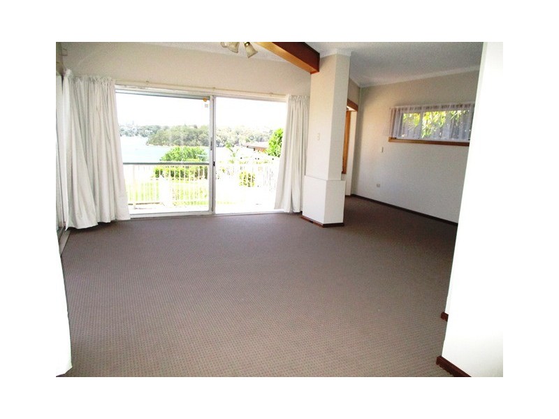 17 Tara Street, Sylvania NSW 2224