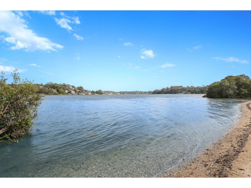 99 Tara Street, Sylvania NSW 2224