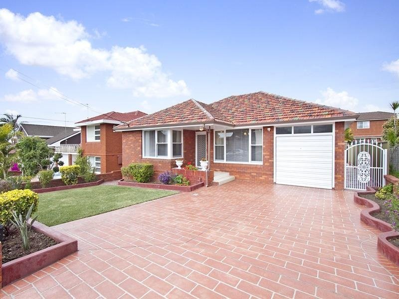 16 Garnet Road, Miranda NSW 2228