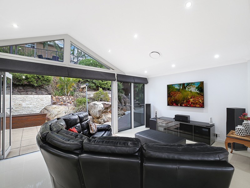 9 Solveig Crescent, Kareela NSW 2232