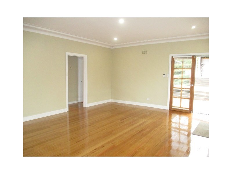 28 Henry Avenue, Sylvania NSW 2224