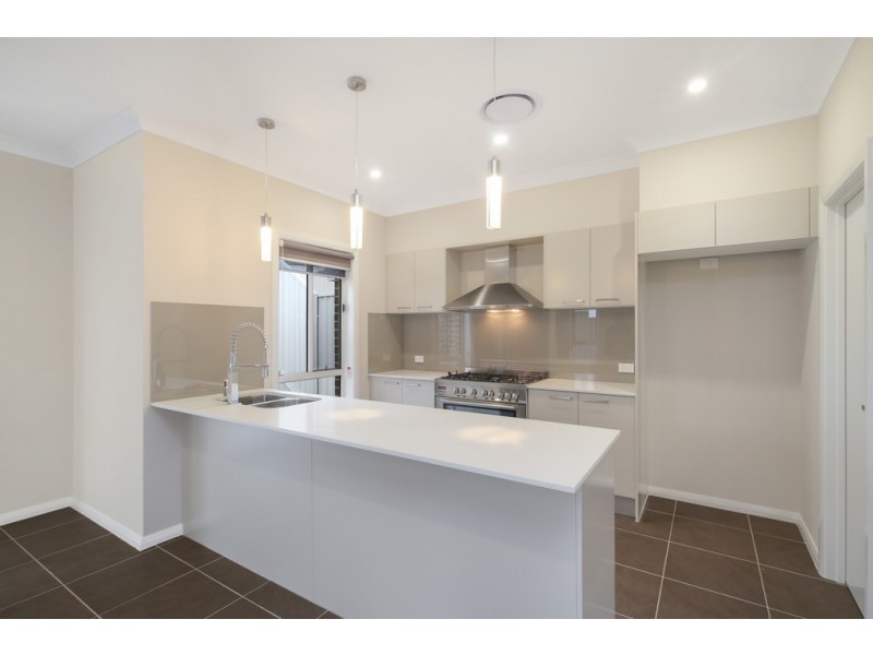 13B Leonay Street, Sutherland NSW 2232