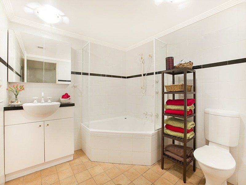 8D/2B Mowbray Street, Sylvania NSW 2224