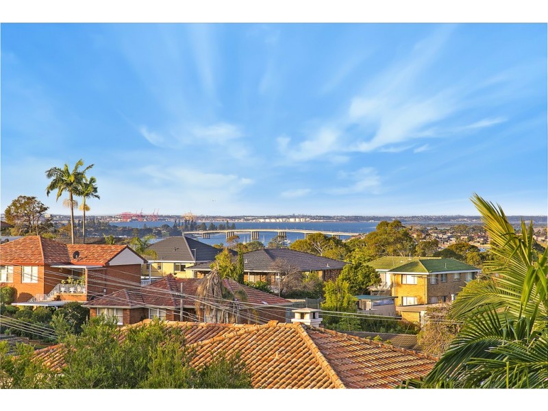 24 Henry Avenue, Sylvania NSW 2224