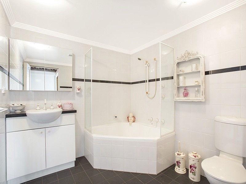 16A/2B Mowbray Street, Sylvania NSW 2224