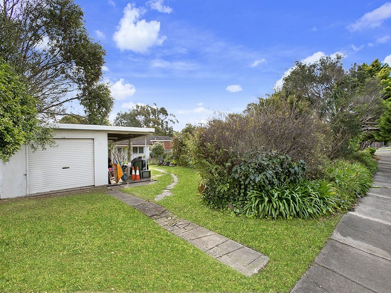 89 Oak Road, Kirrawee NSW 2232