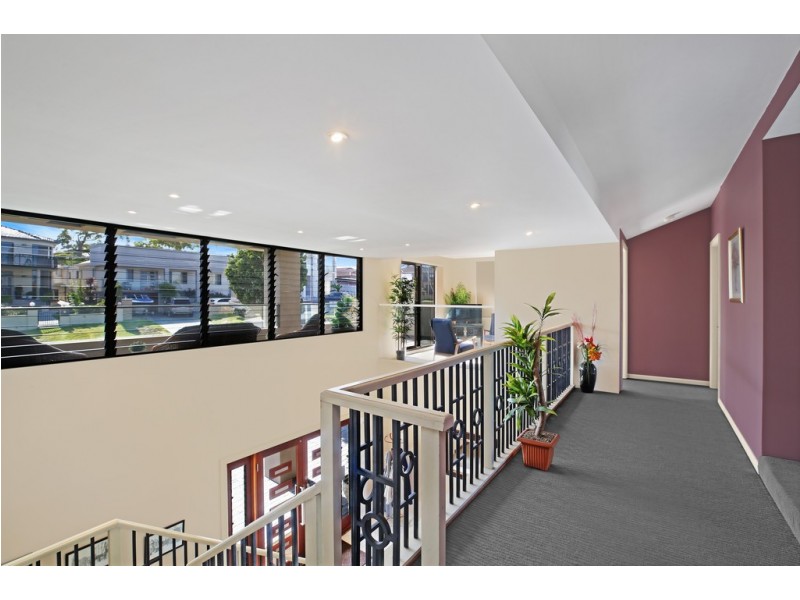 8 Craigholm Street, Sylvania NSW 2224