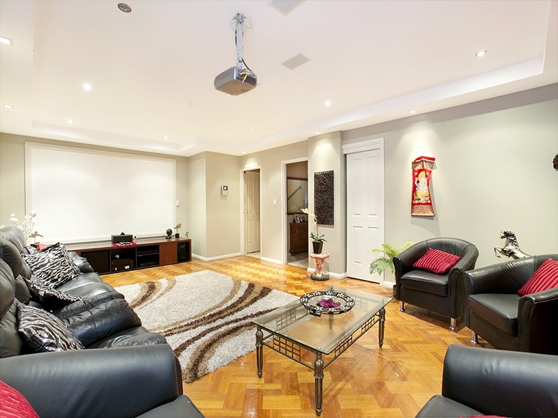 83 Edward Street, Sylvania NSW 2224