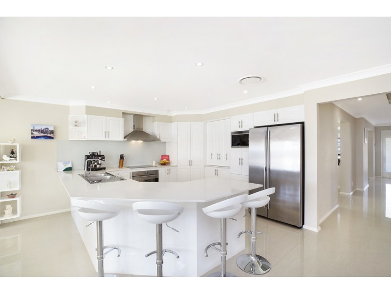 24 Macfarlane Parade, Sylvania NSW 2224