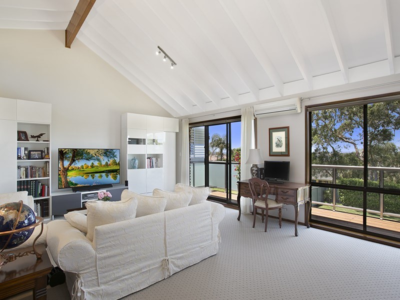 18 Macfarlane Parade, Sylvania NSW 2224