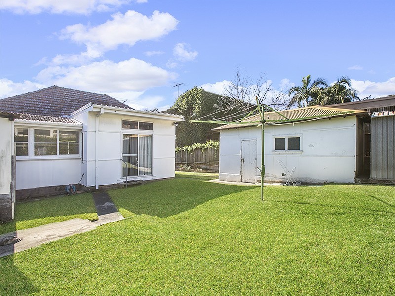 16 Clare Street, Sylvania NSW 2224