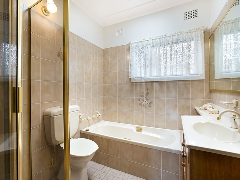 10 Nymboida Crescent, Sylvania Waters NSW 2224