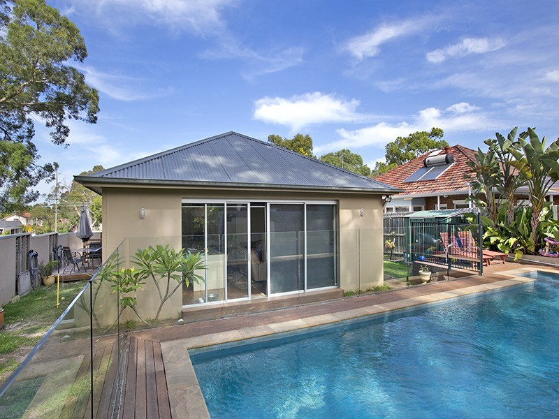 1 Huntingdale Avenue, Miranda NSW 2228