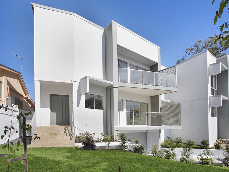 18A Wollun Street, Como NSW 2226