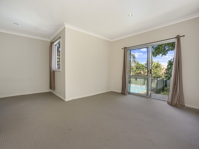 6 Calga Place, Sylvania NSW 2224