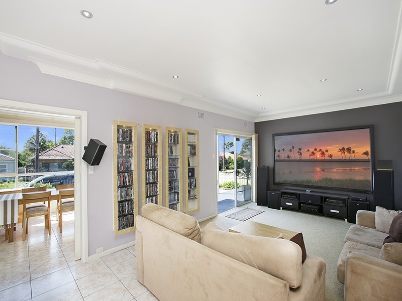 22 Cartledge Avenue, Miranda NSW 2228