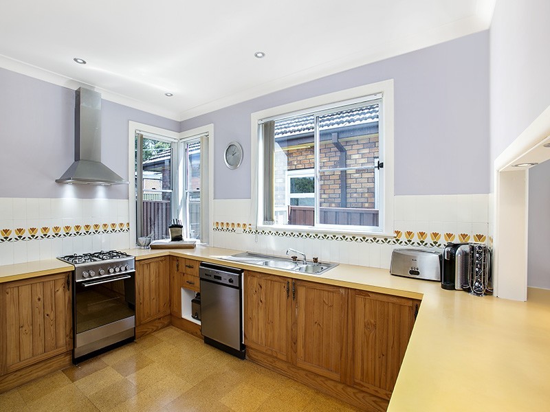 22 Cartledge Avenue, Miranda NSW 2228