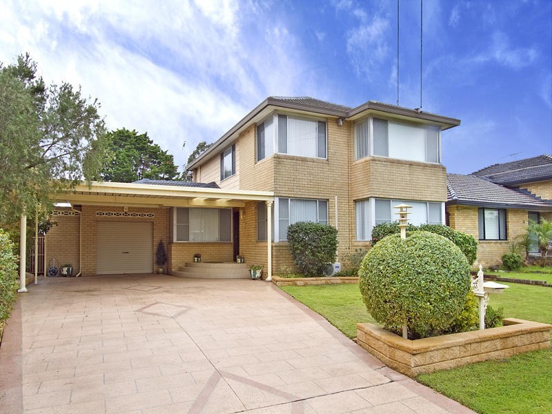 33 Essington Crescent, Sylvania NSW 2224