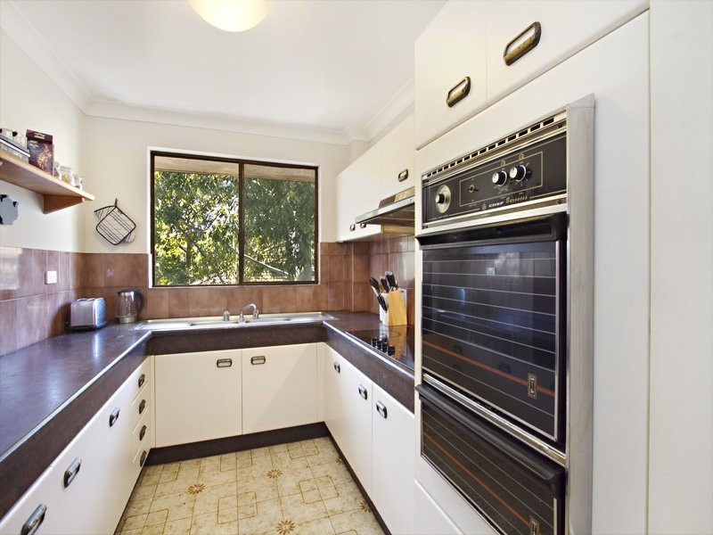 15/8-12 Railway Crescent, Jannali NSW 2226
