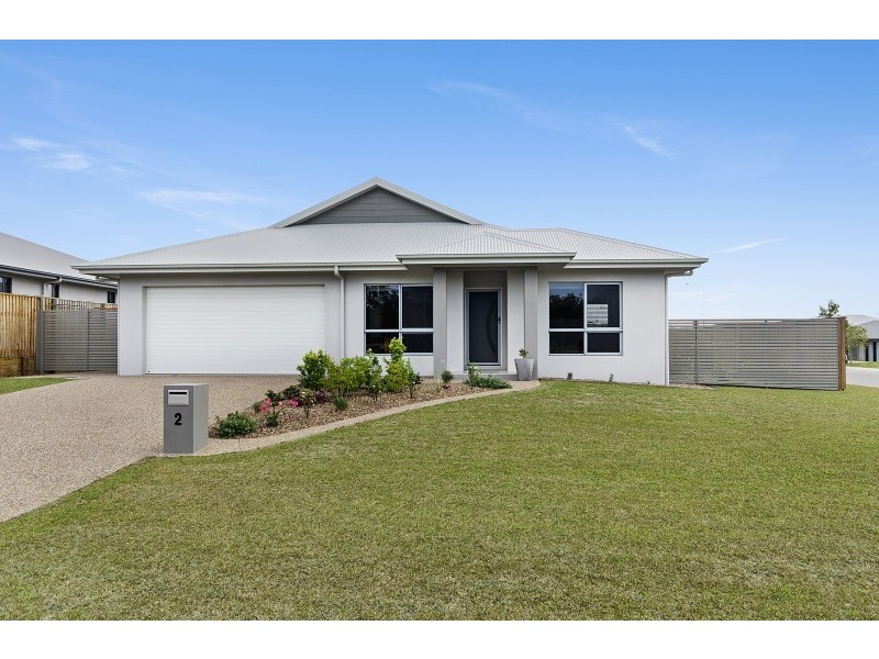 2 Lanford Street, Bushland Beach QLD 4818