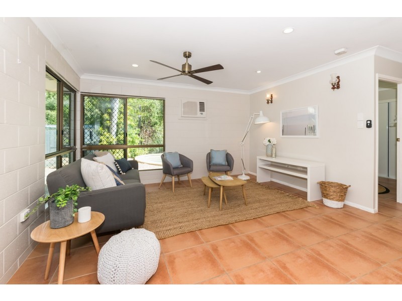 2 Manuka Court, Bushland Beach QLD 4818