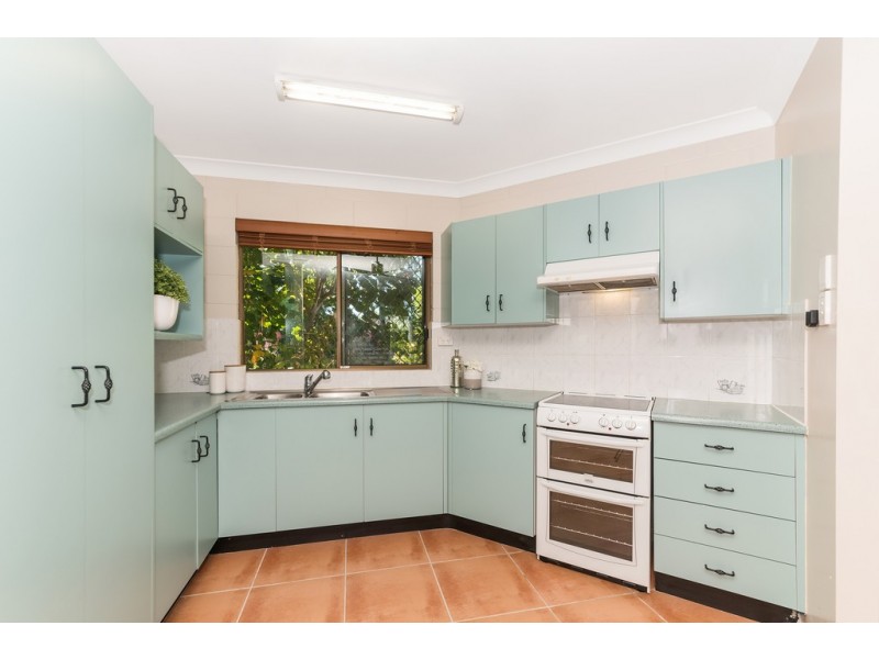 2 Manuka Court, Bushland Beach QLD 4818