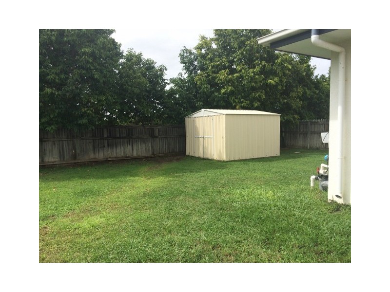 24 Seabrook Circuit, Bushland Beach QLD 4818