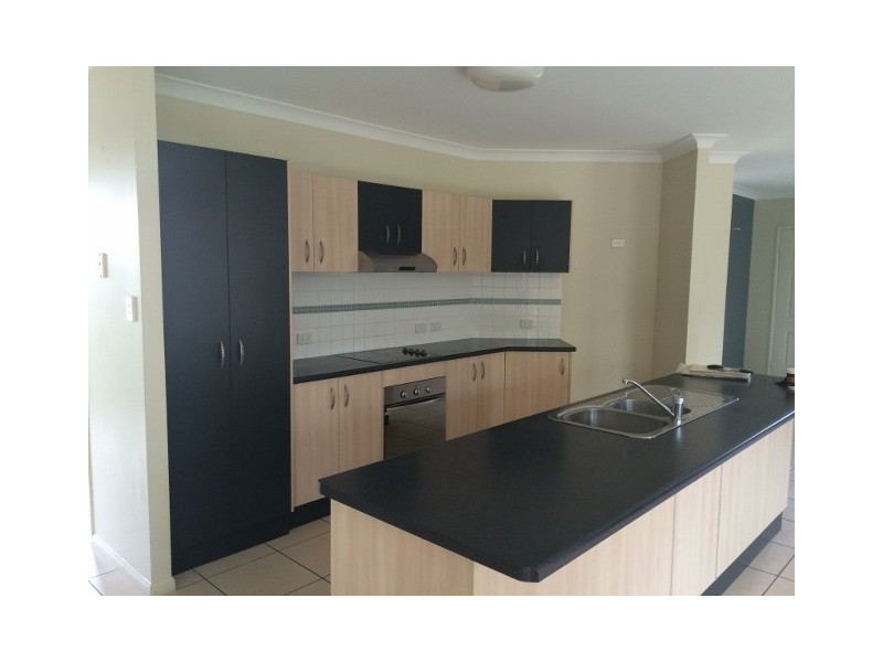 24 Seabrook Circuit, Bushland Beach QLD 4818