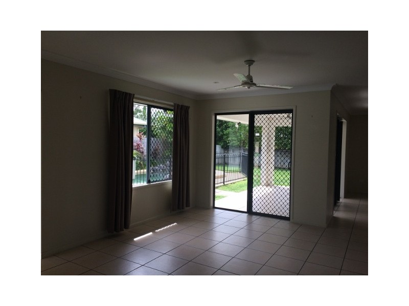 24 Seabrook Circuit, Bushland Beach QLD 4818