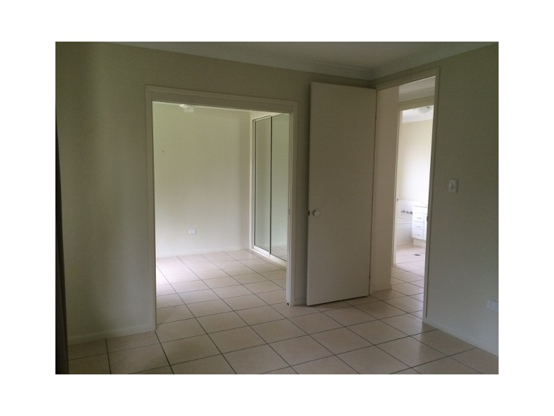 24 Seabrook Circuit, Bushland Beach QLD 4818