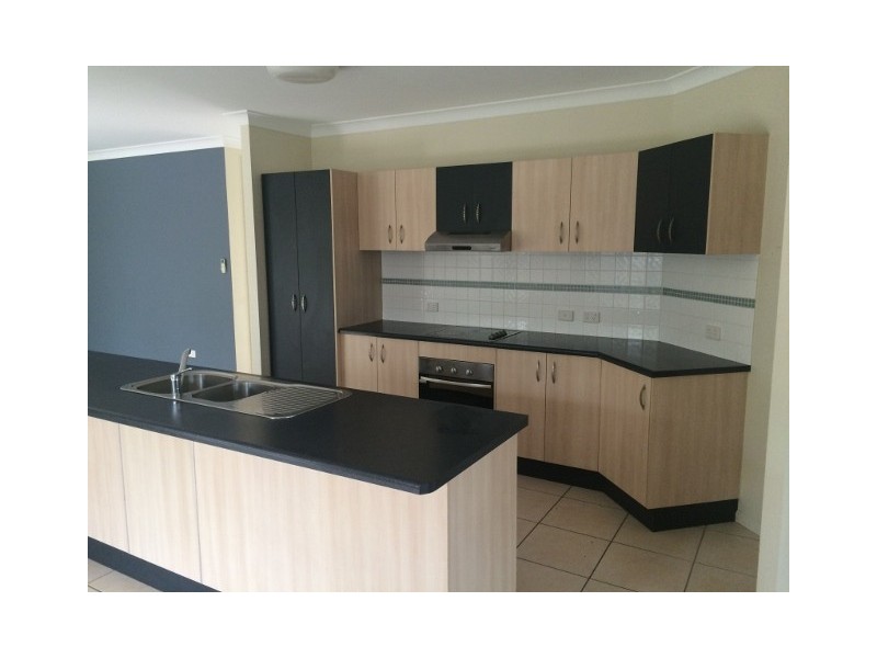 24 Seabrook Circuit, Bushland Beach QLD 4818