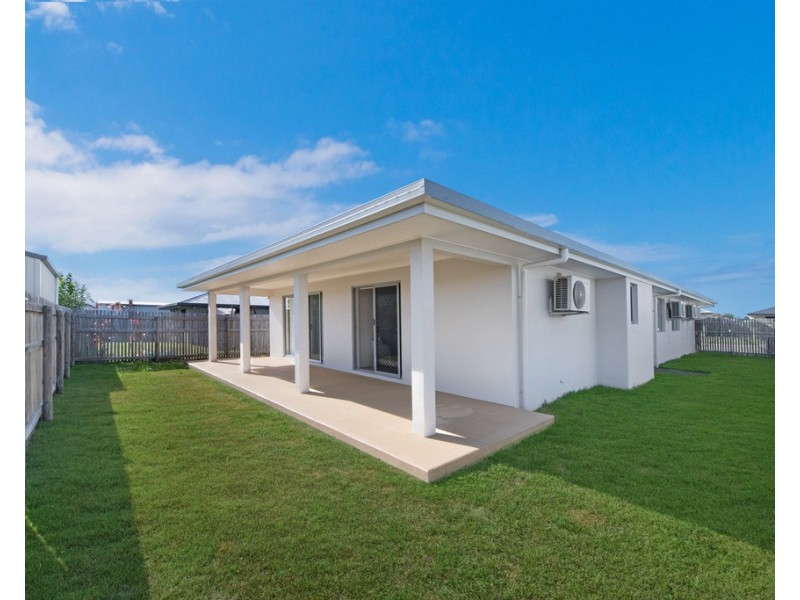 8 Thornbush Street, Mount Low QLD 4818