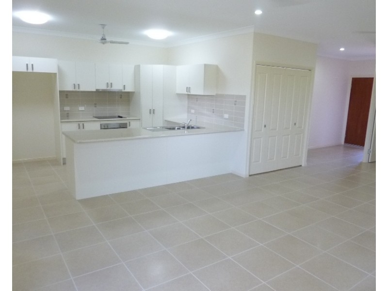 4 Oculina Street, Burdell QLD 4818