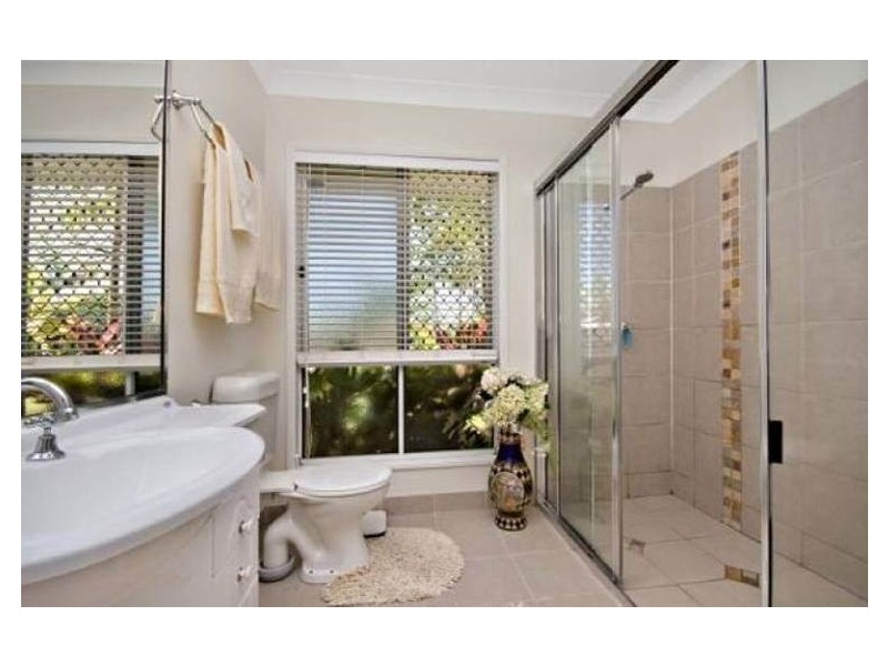 5 Hickory Court, Bushland Beach QLD 4818