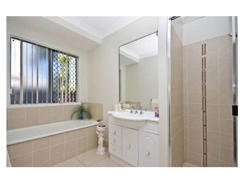 5 Hickory Court, Bushland Beach QLD 4818