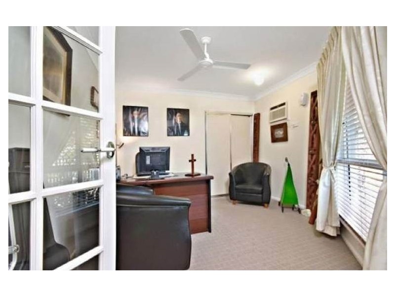 5 Hickory Court, Bushland Beach QLD 4818