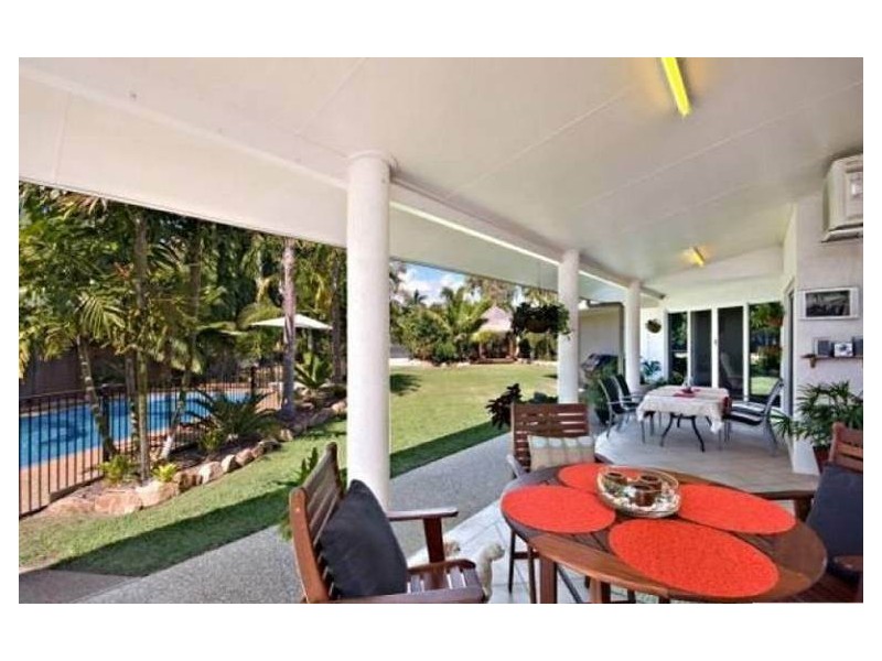 5 Hickory Court, Bushland Beach QLD 4818