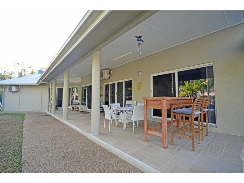5 Hickory Court, Bushland Beach QLD 4818