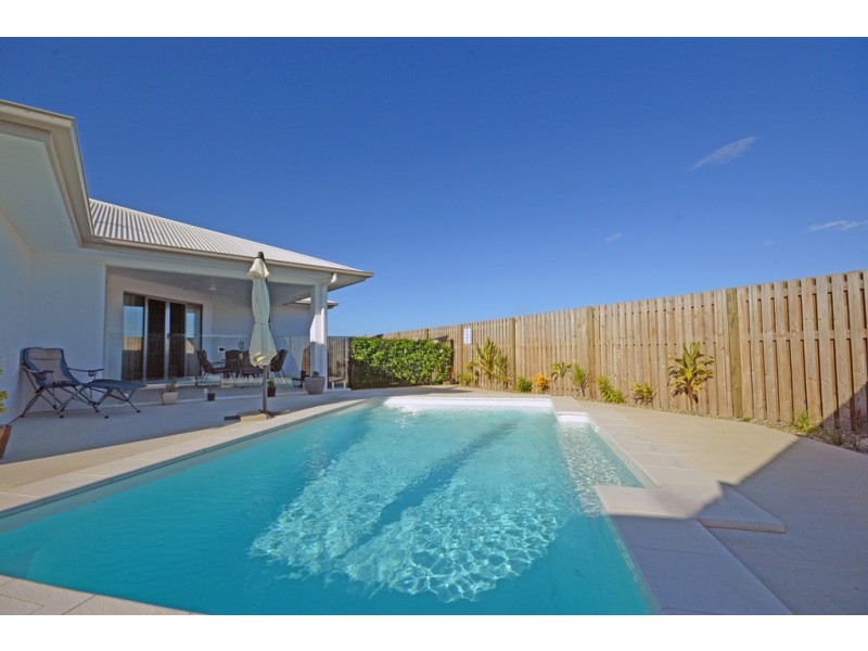 16 Ribaldo Circuit, Burdell QLD 4818