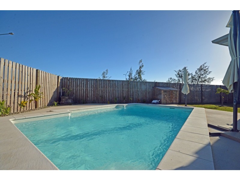 16 Ribaldo Circuit, Burdell QLD 4818