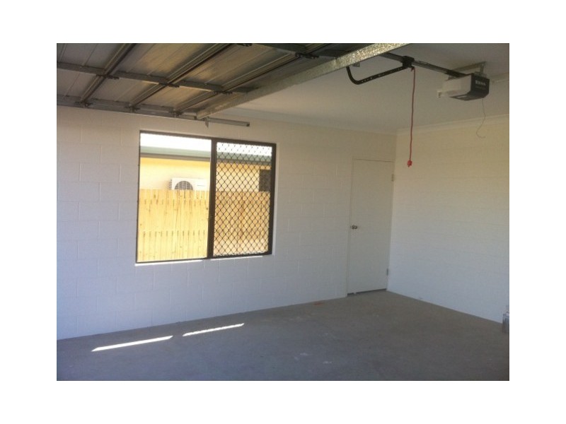 106 Daintree Drive, Bushland Beach QLD 4818