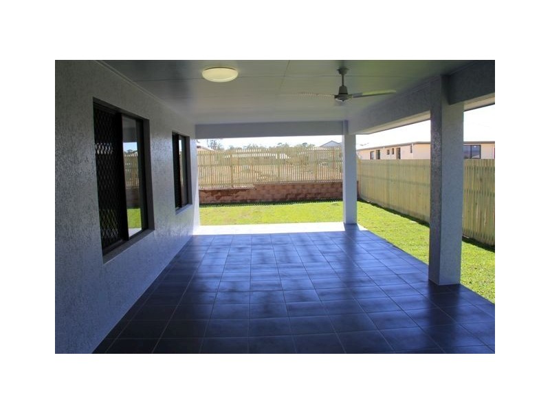 106 Daintree Drive, Bushland Beach QLD 4818