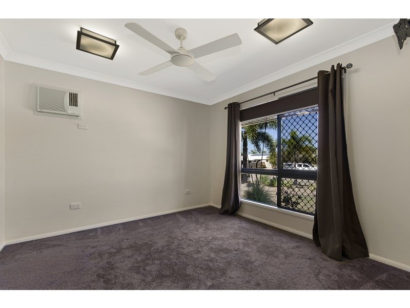 37 Mendi Drive, Bushland Beach QLD 4818