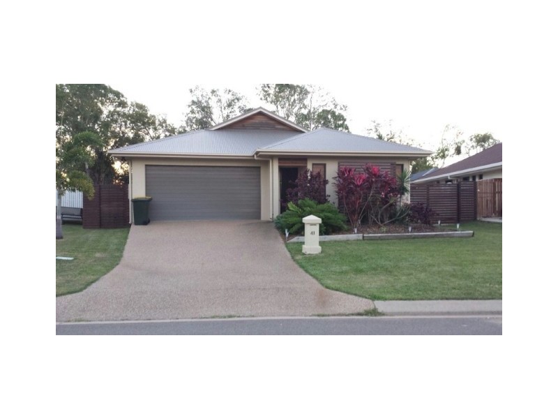 41 Eshelby Street, Bushland Beach QLD 4818