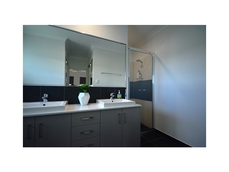 40 Pongamia Parade, Mount Low QLD 4818