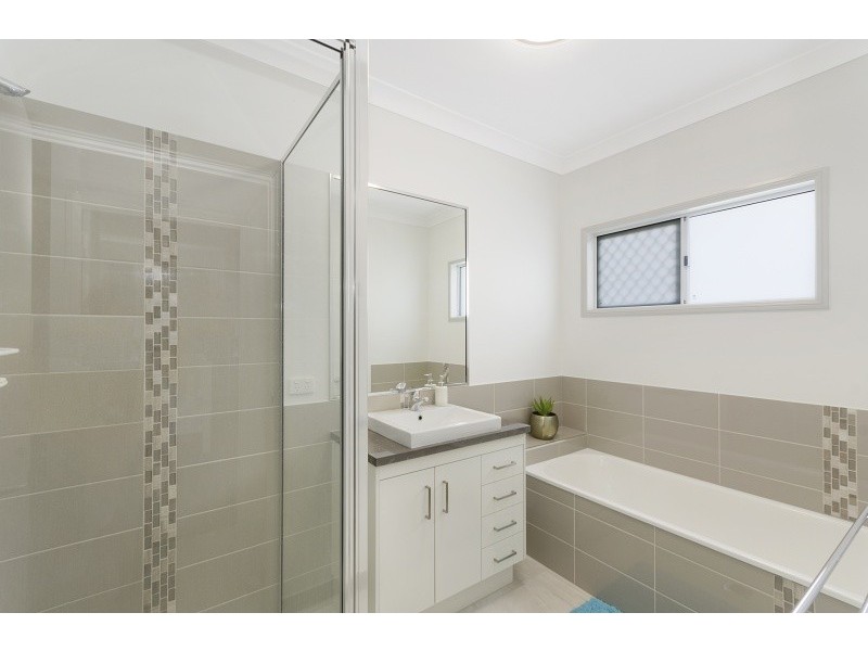 40 Pongamia Parade, Mount Low QLD 4818